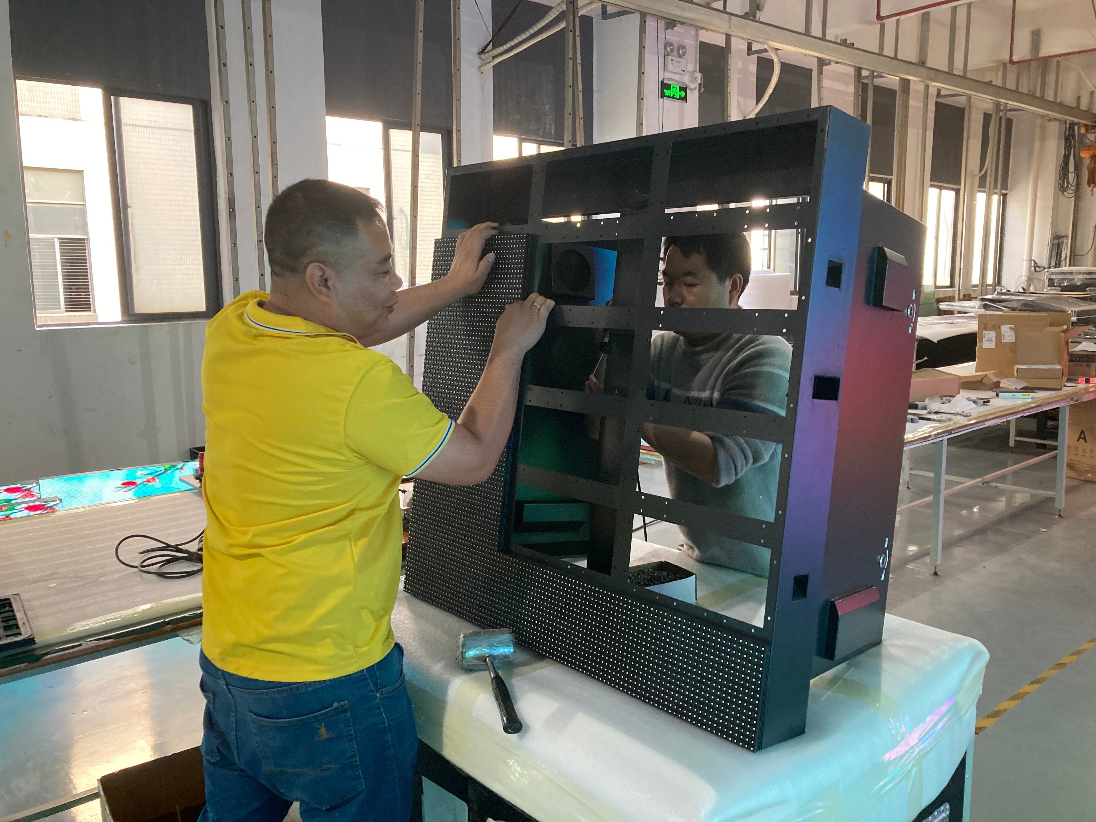 P10 Outdoor LED Display Solution with Dual Power Supply System