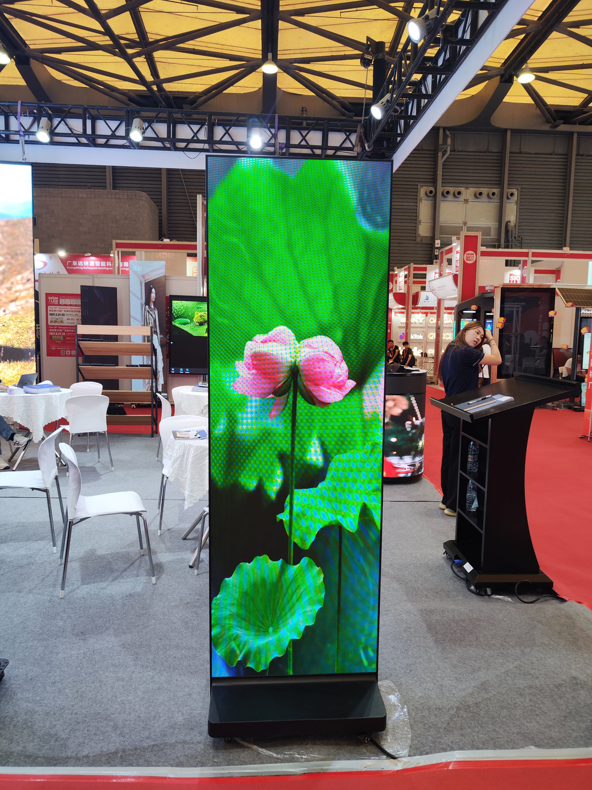 Dotcom Ultra-Thin Double-Sided LED Poster Display | Dual-Sided Digital Signage