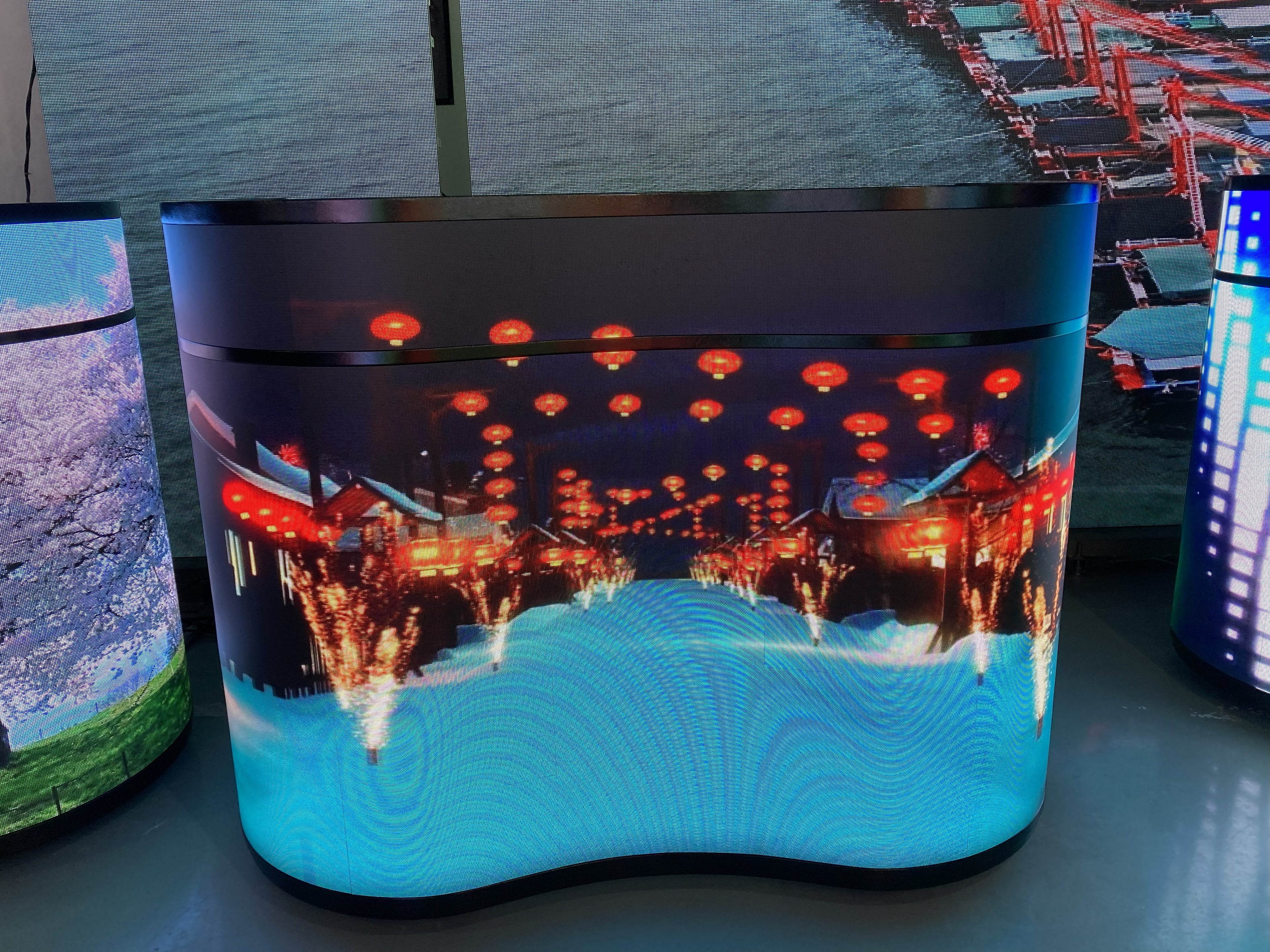 Dotcom LED Reception Display P1.53 – Dynamic Content, Customizable