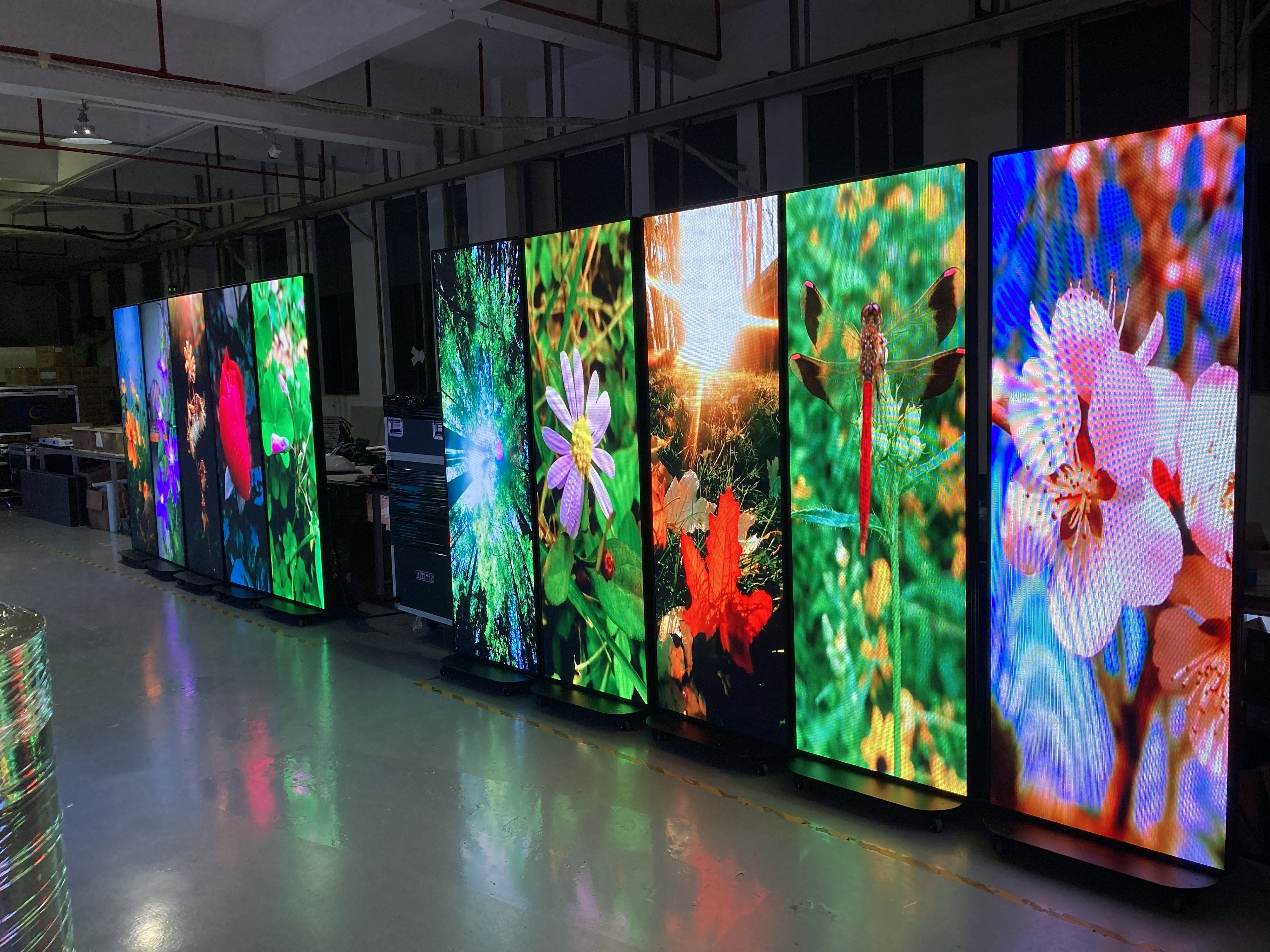 P1.53 Mobile LED Poster Display | Portable Retail Digital Signage - Ultra HD