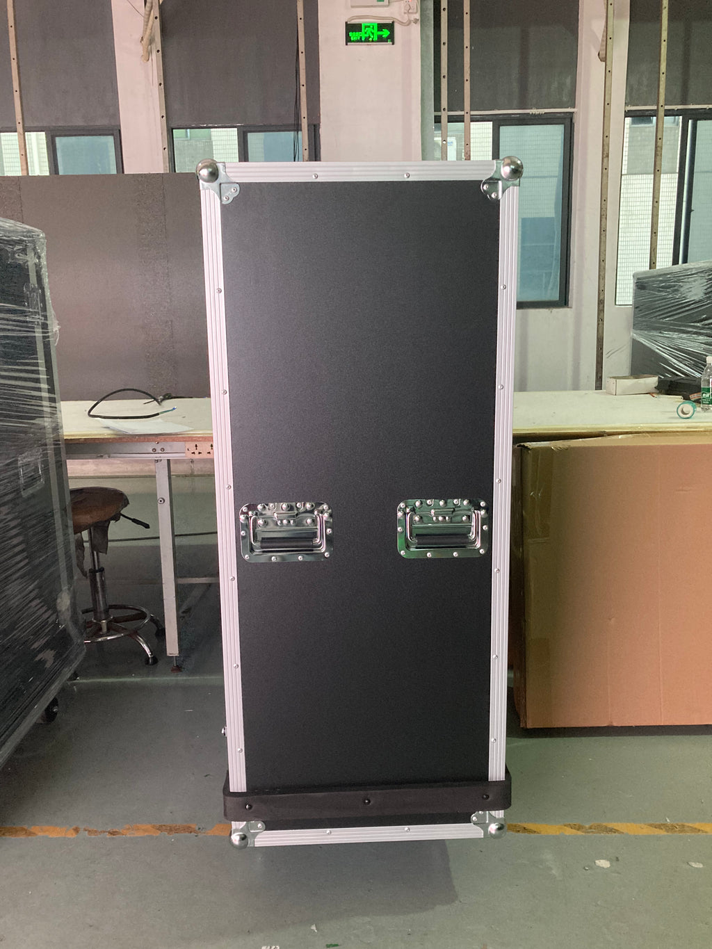 Foldable LED Poster Screen | P1.53 P1.86 P2.0 P2.5 | 640×1920mm