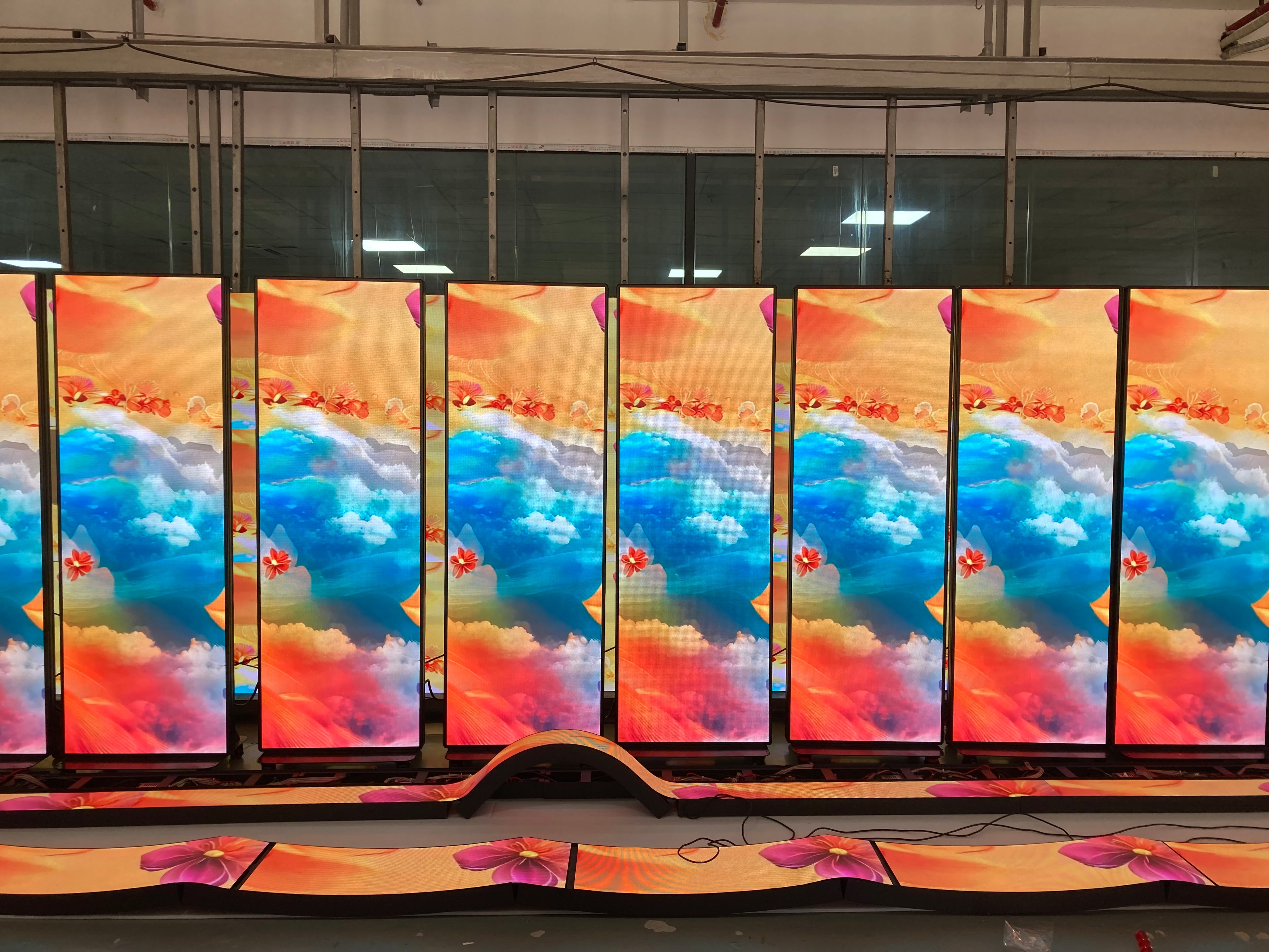Foldable LED Poster Screen | P1.53 P1.86 P2.0 P2.5 | 640×1920mm